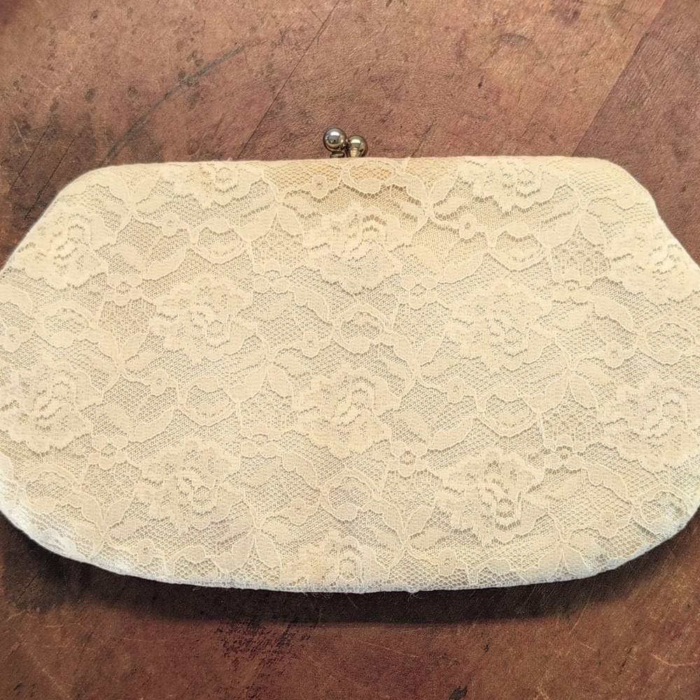Vintage Ivory Lace Kiss lock Clutch Bag Purse, Lace Fabric Bridal Handbag